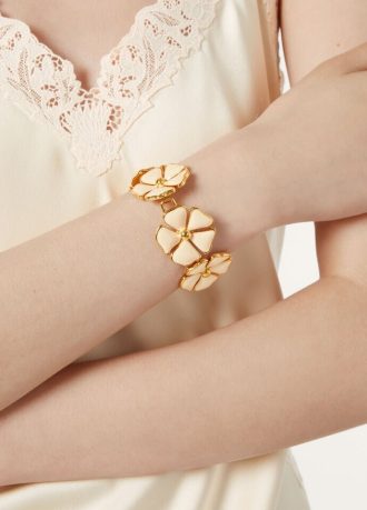 Blooming Linen Flower Bracelet Blooming Linen Flower Bracelet