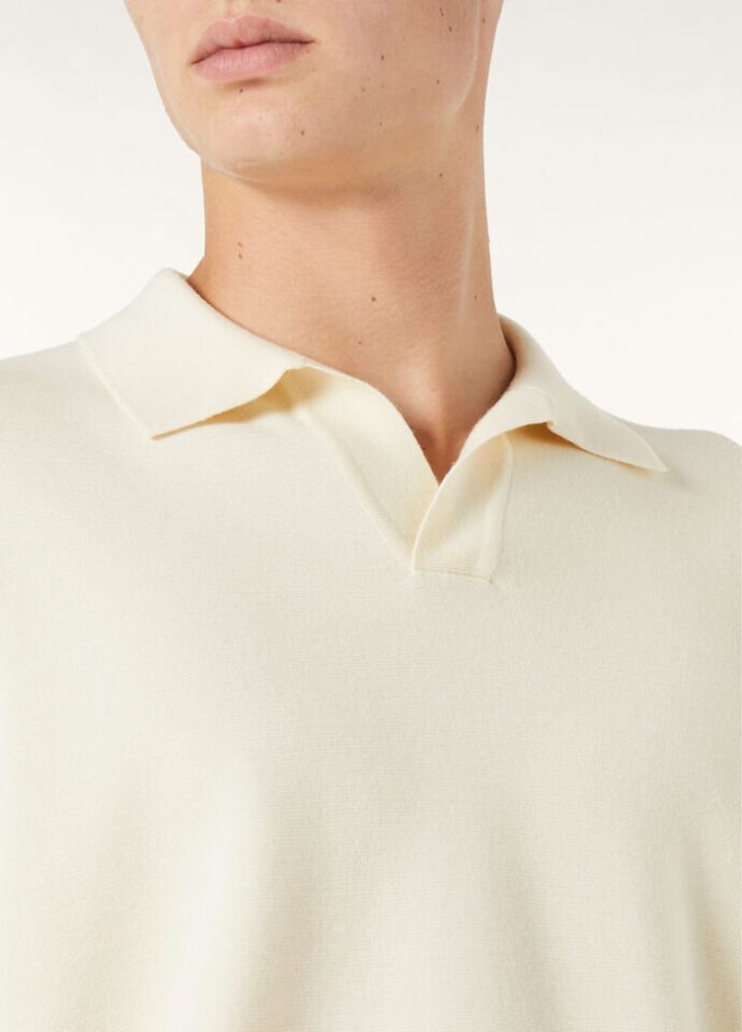 Buttonless Polo-shirt