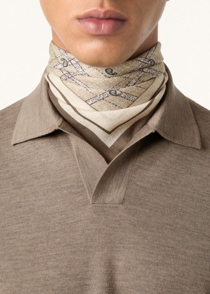 Buttonless Polo-shirt