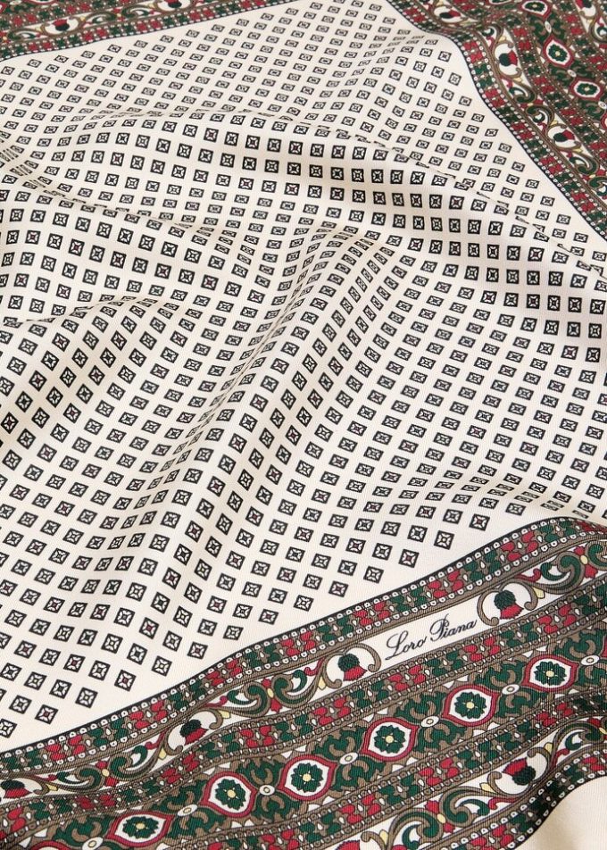 Chaco Border Foulard 60 x 60 Chaco Border Foulard 60 x 60