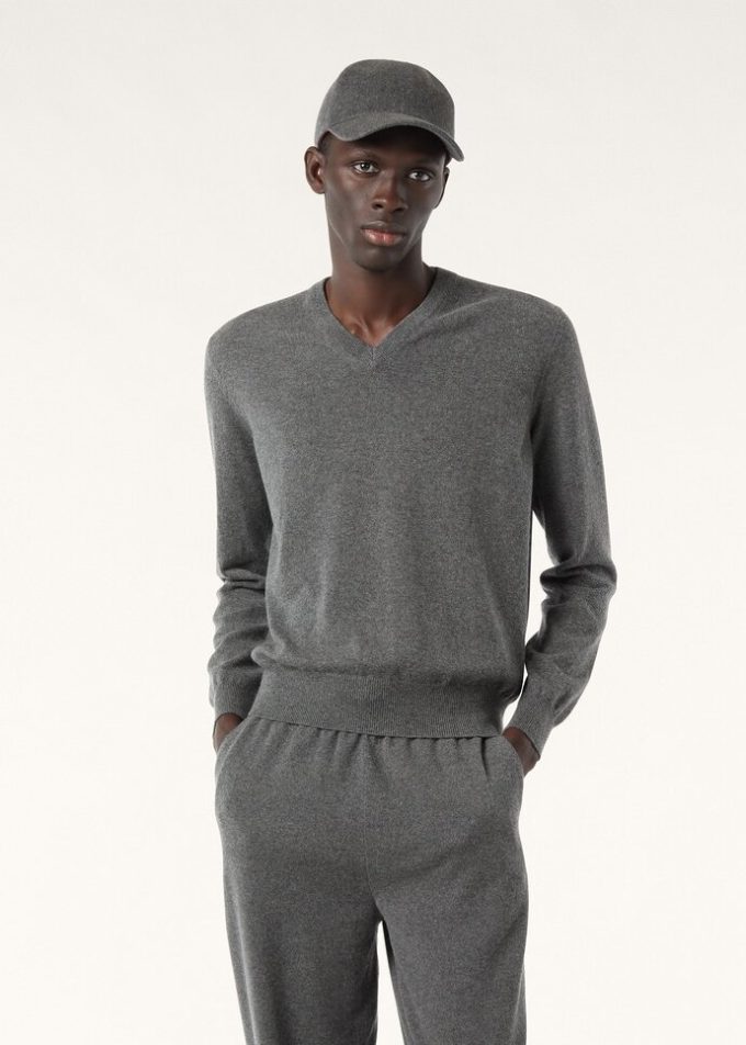 Classic V-Neck Classic V-Neck