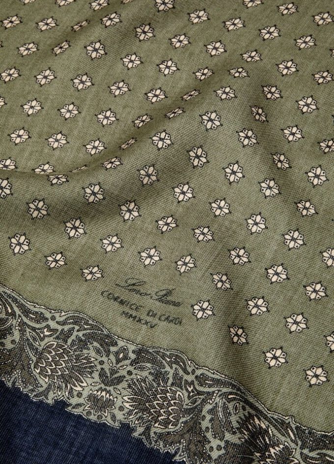 Cornice di Cardi Foulard 60×60 Cornice di Cardi Foulard 60×60