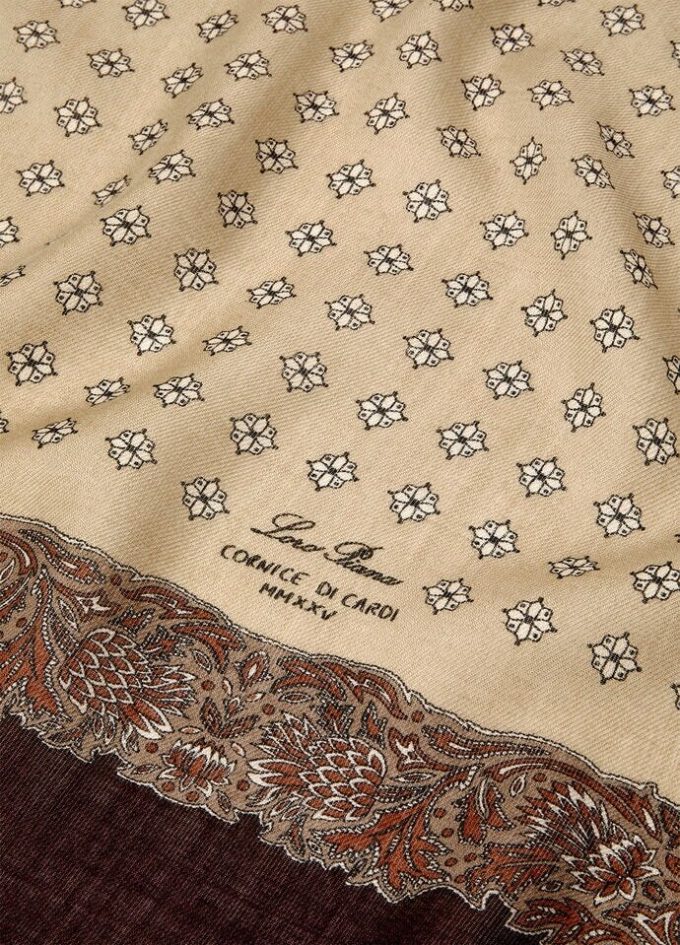 Cornice di Cardi Foulard 60×60 Cornice di Cardi Foulard 60×60
