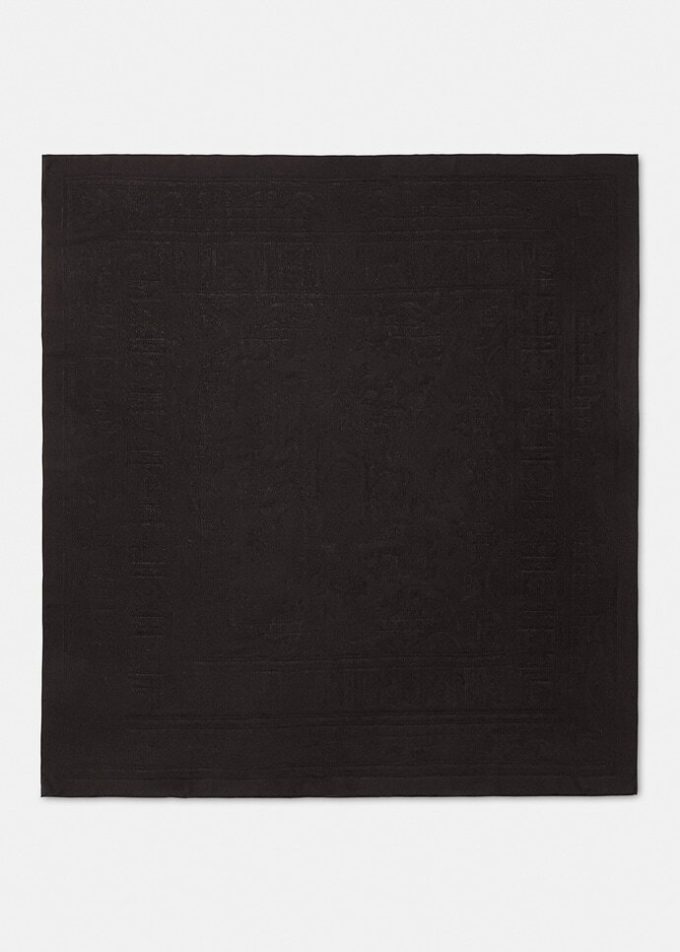 Floral Majolica Foulard 120 x 120 Floral Majolica Foulard 120 x 120