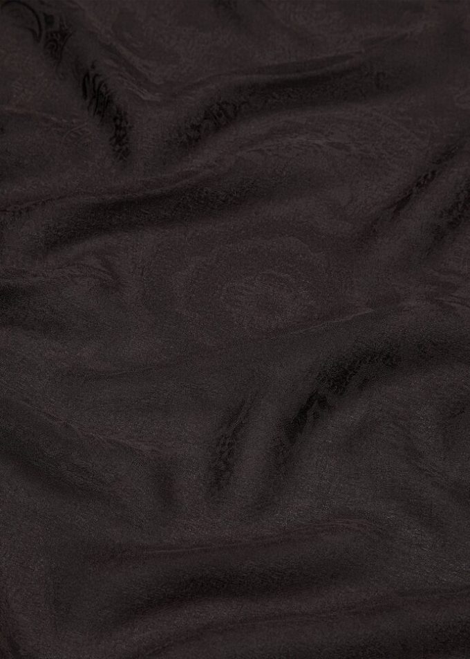 Floral Majolica Foulard 120 x 120 Floral Majolica Foulard 120 x 120