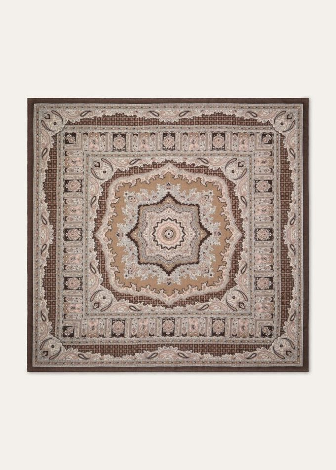 Floral Majolica Foulard 90 x 90 Floral Majolica Foulard 90 x 90