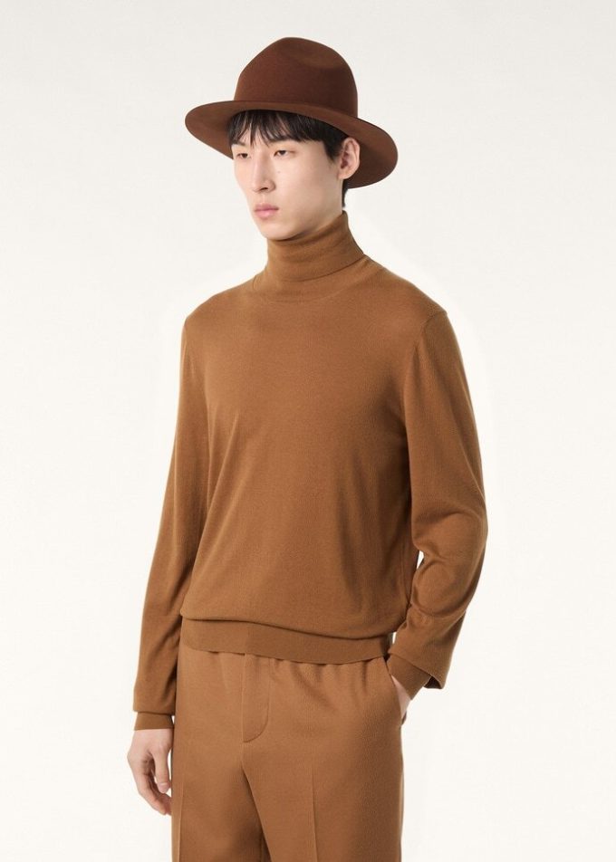 Iconic Turtleneck Iconic Turtleneck