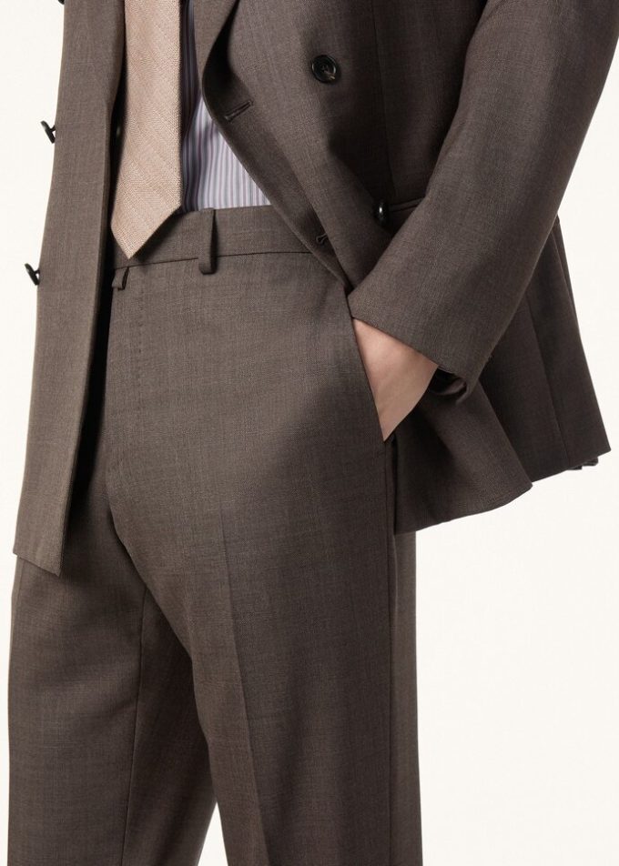 International Suit International Suit