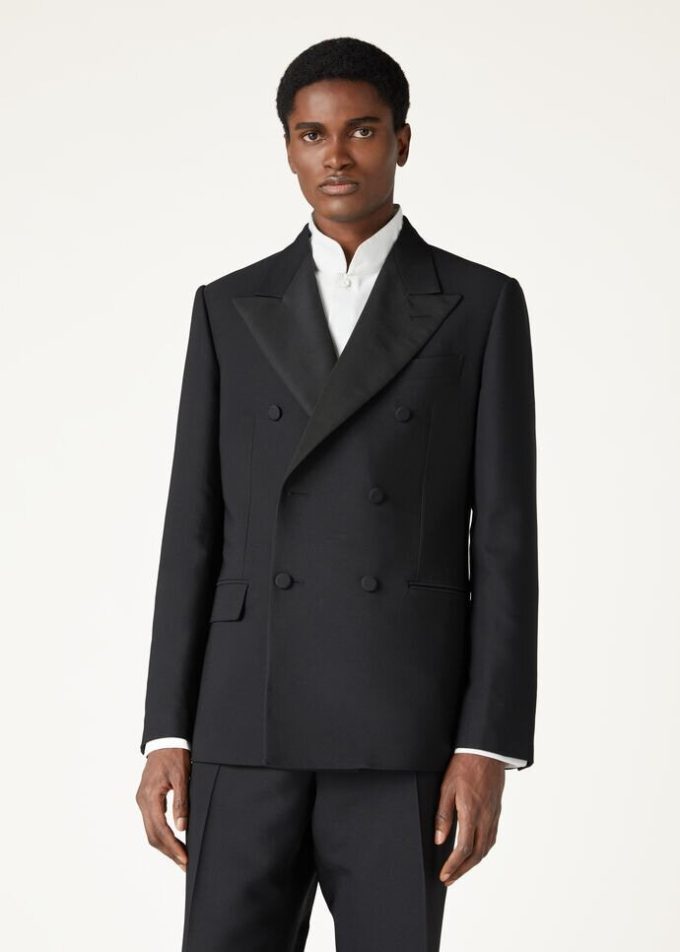 International Suit International Suit