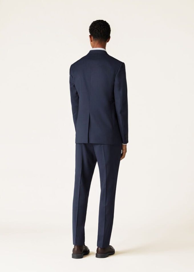 International Suit International Suit