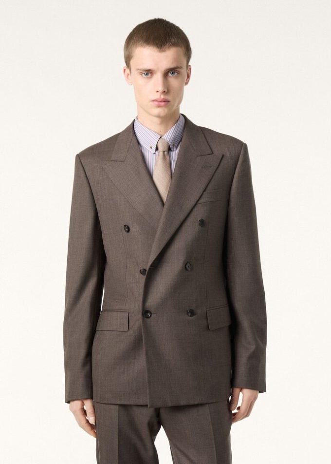 International Suit International Suit