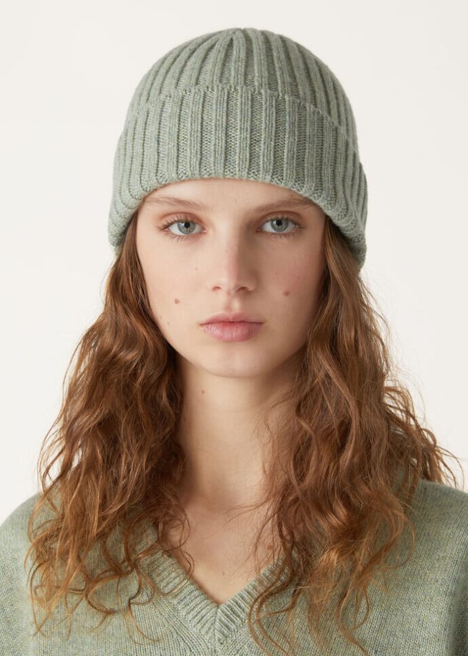 Loro Beanie Loro Beanie