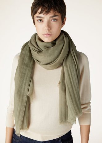 Maxi Crest Stole Maxi Crest Stole