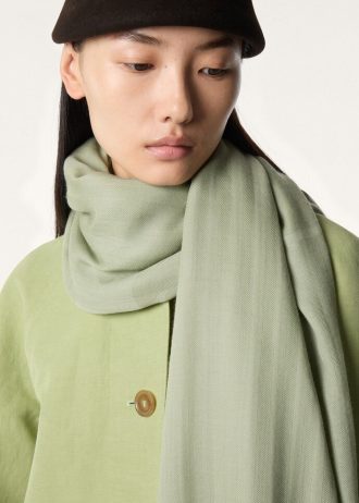 Maxi Crest Stole Maxi Crest Stole