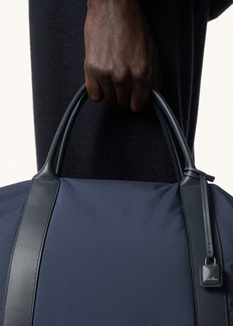 Medium Wind Duffle Bag