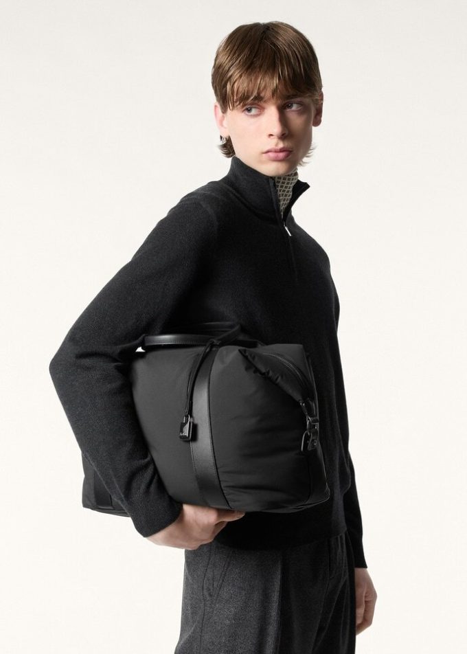 Medium Wind Duffle Bag Medium Wind Duffle Bag