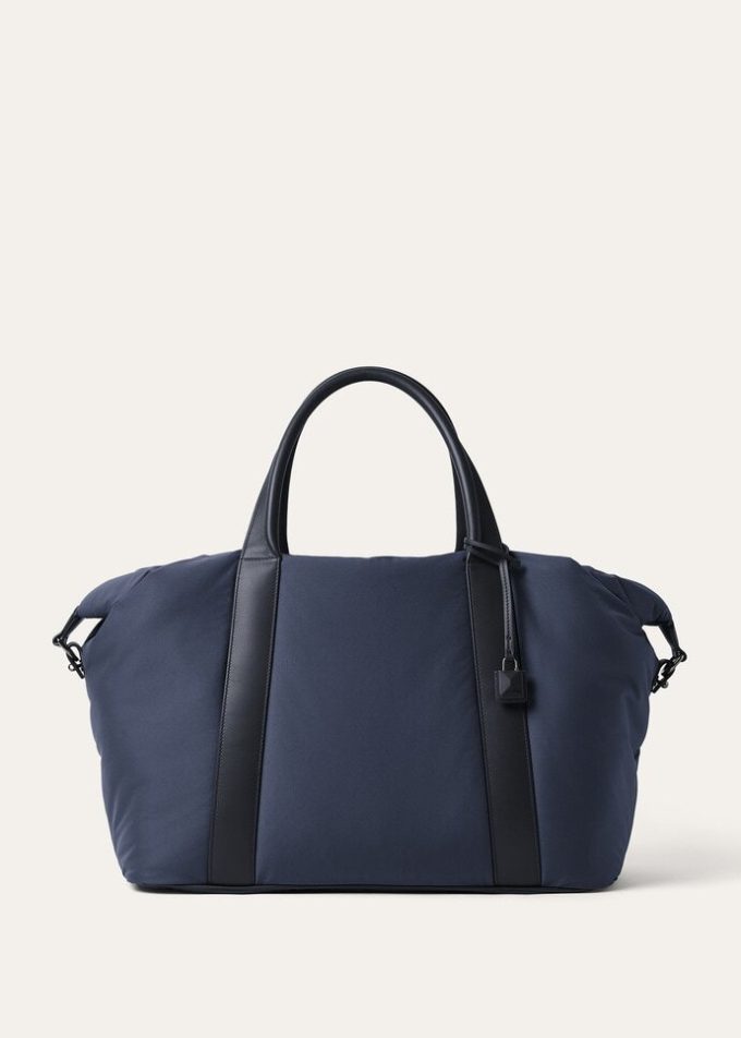 Medium Wind Duffle Bag Medium Wind Duffle Bag