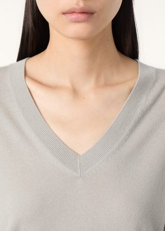 New Piuma V-Neck