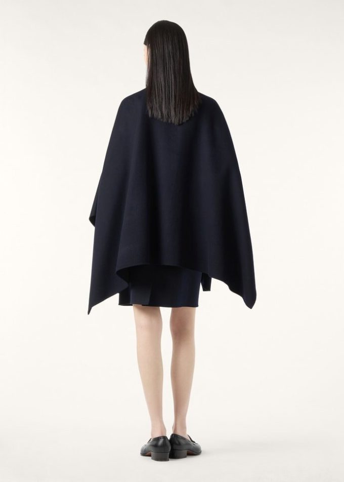 Renata Cape Renata Cape