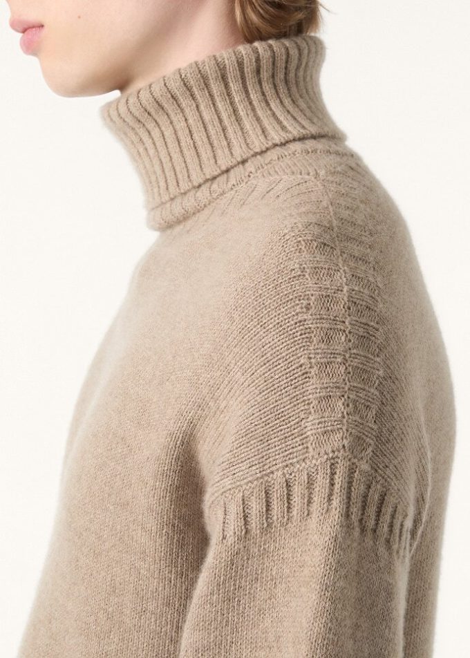 Tyne Turtleneck Tyne Turtleneck